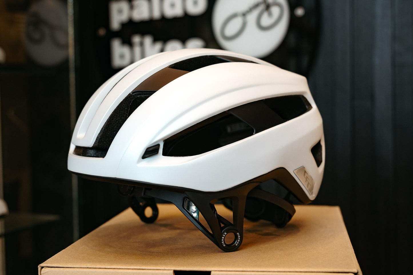 Canyon Disruptr CFR Helmet - White